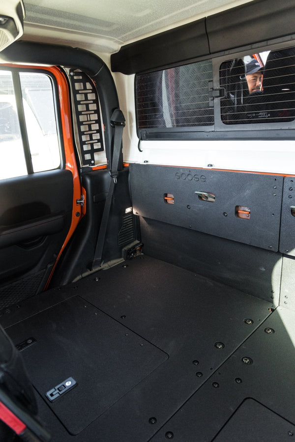 Goose Gear Jeep Gladiator 2019-Present JT 4 Door - Back Wall